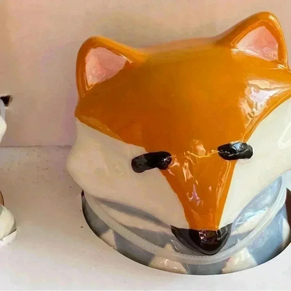 5/$25 Fox ceramic salt and pepper shakers  SET, home decor - Picture 2 of 4